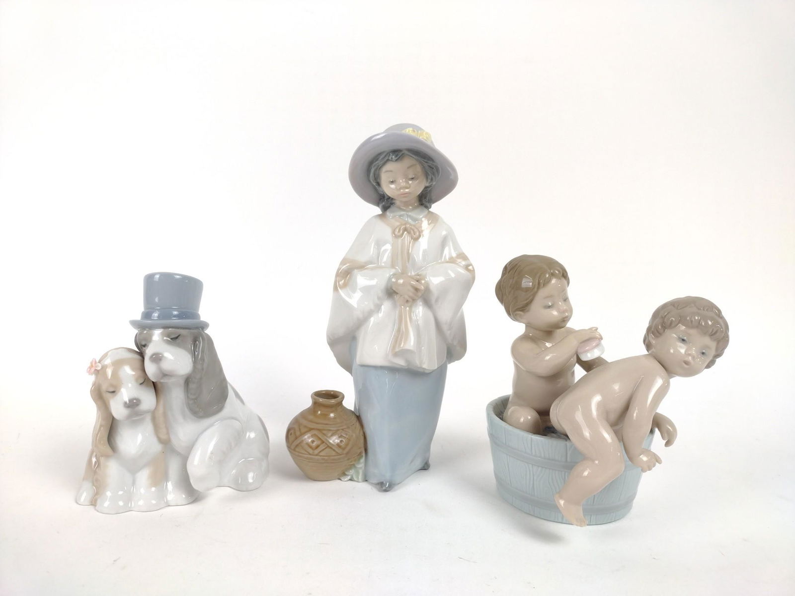 3 Ceramic Figurines Incl Lladro (1 of 5)