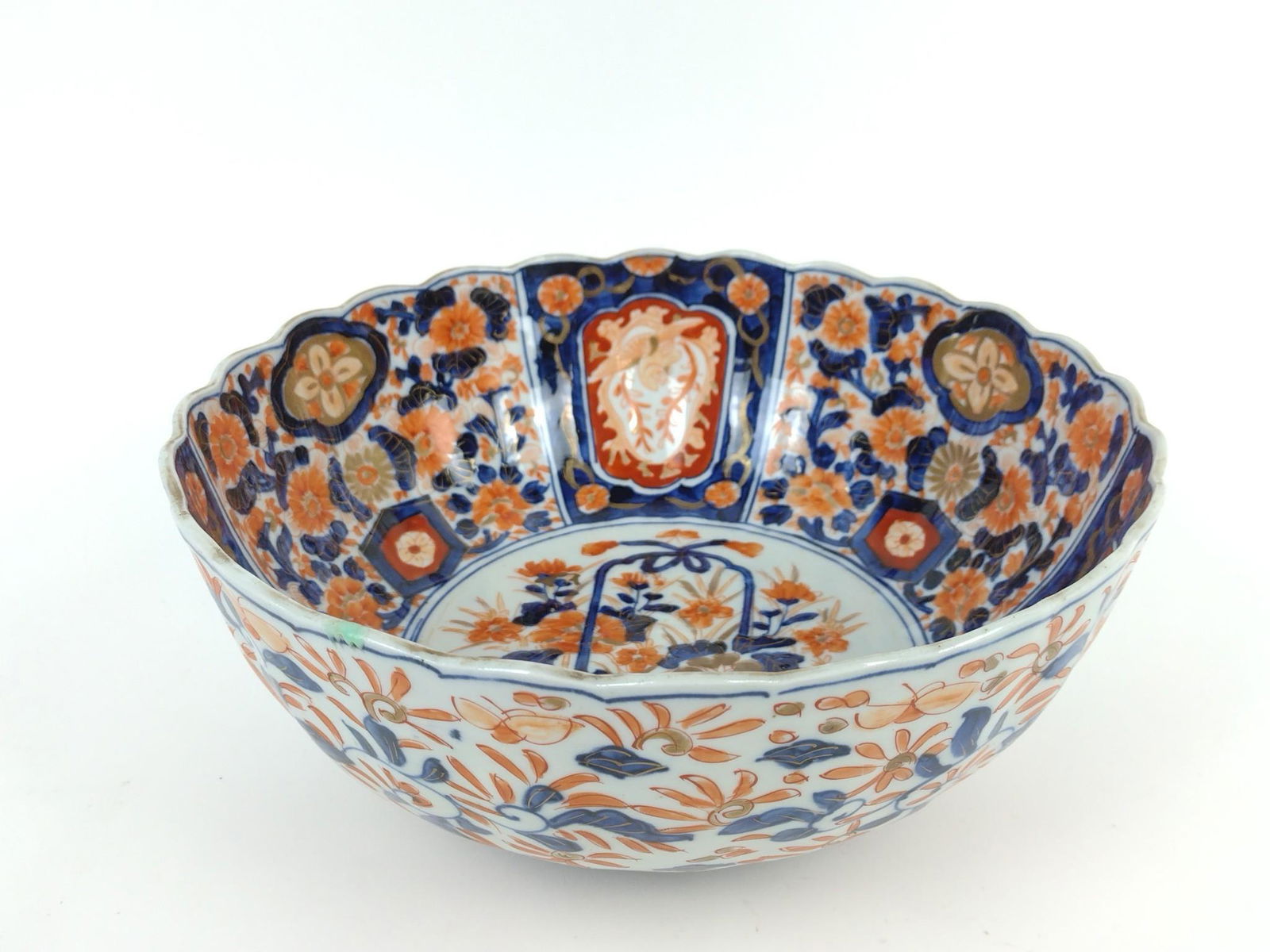 19th C Imari Bowl (1 of 3)