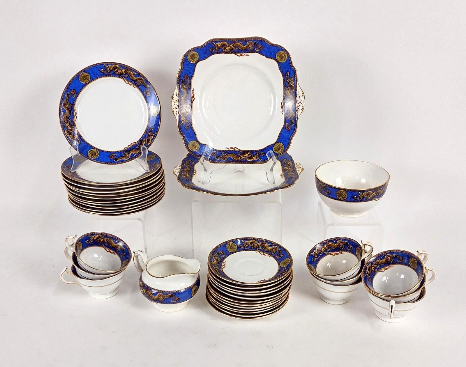 37 Pcs Grafton China Dinnerware (1 of 3)