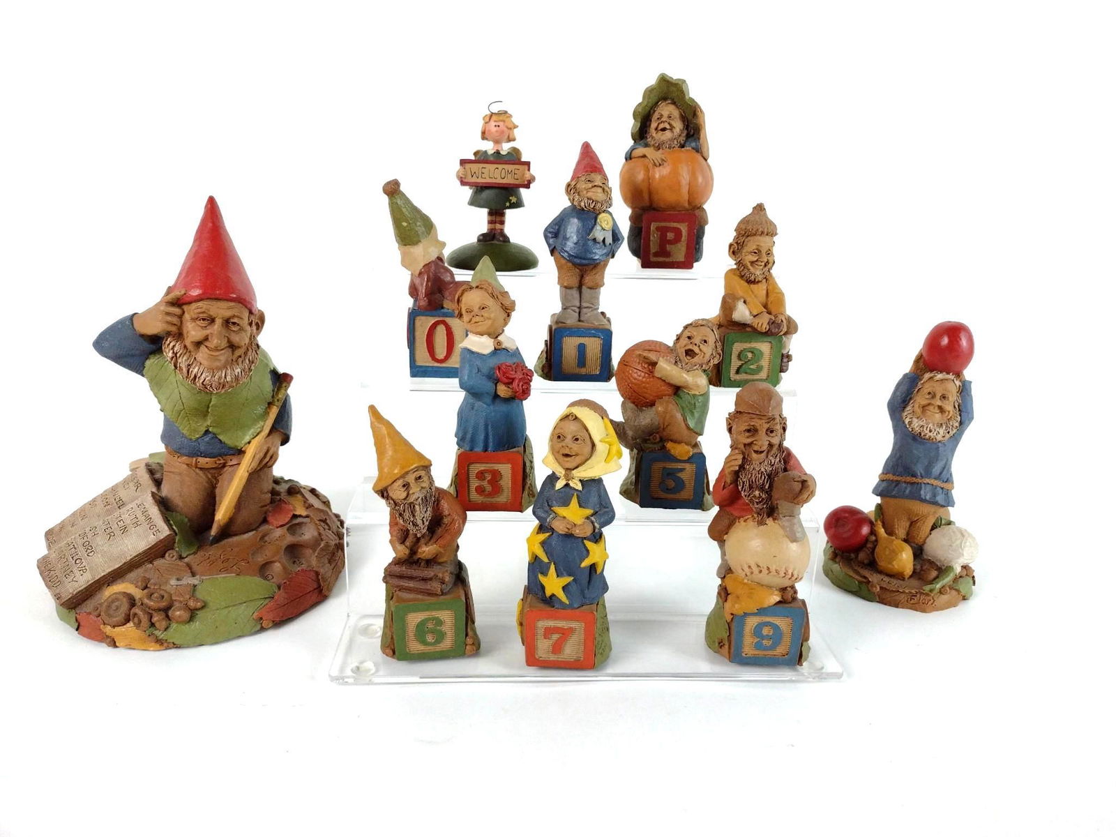 12 Tom Clark Gnome Figurines (1 of 4)