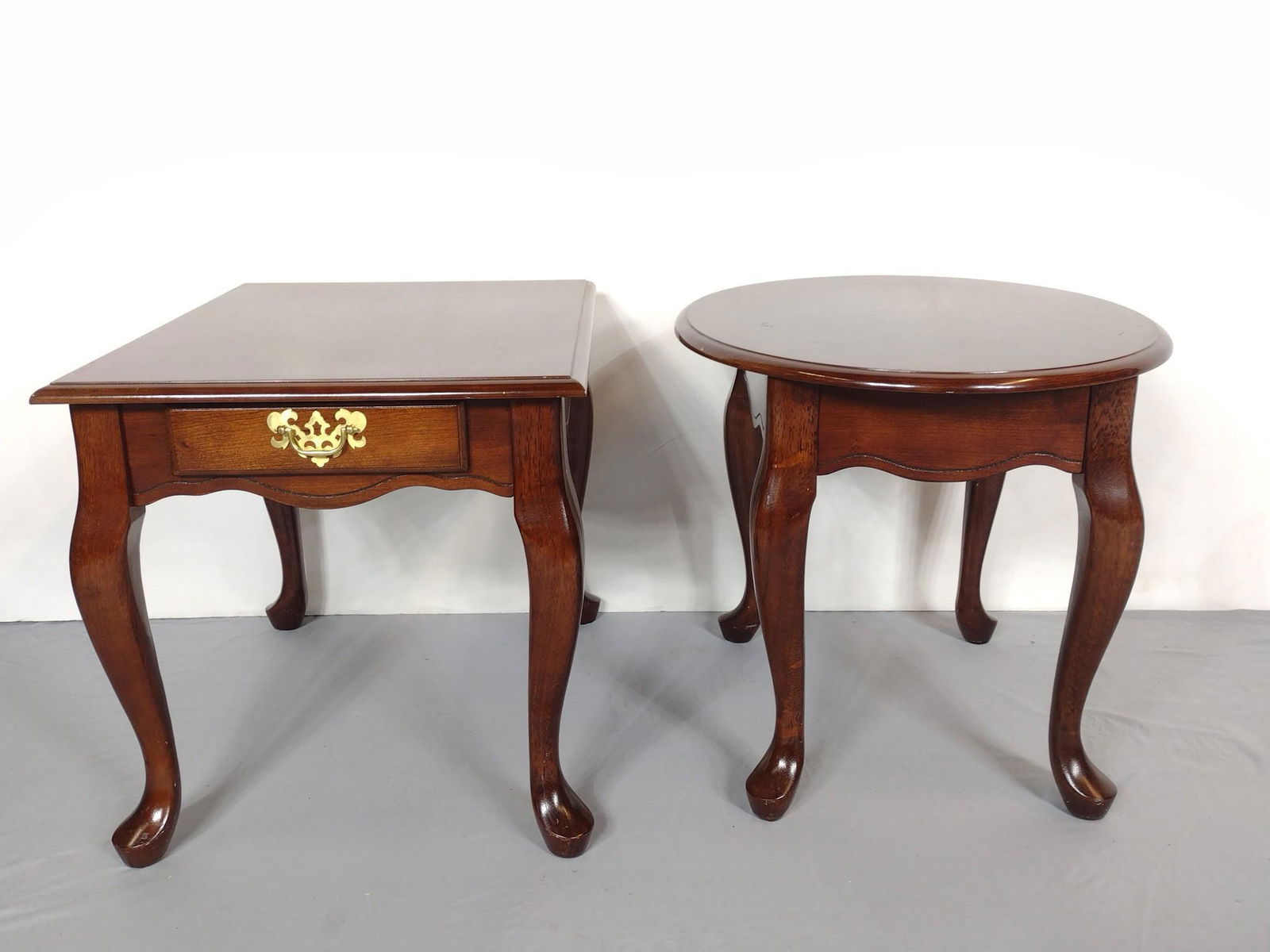 Single Drawer & Oval Side Table Set (1 of 9)