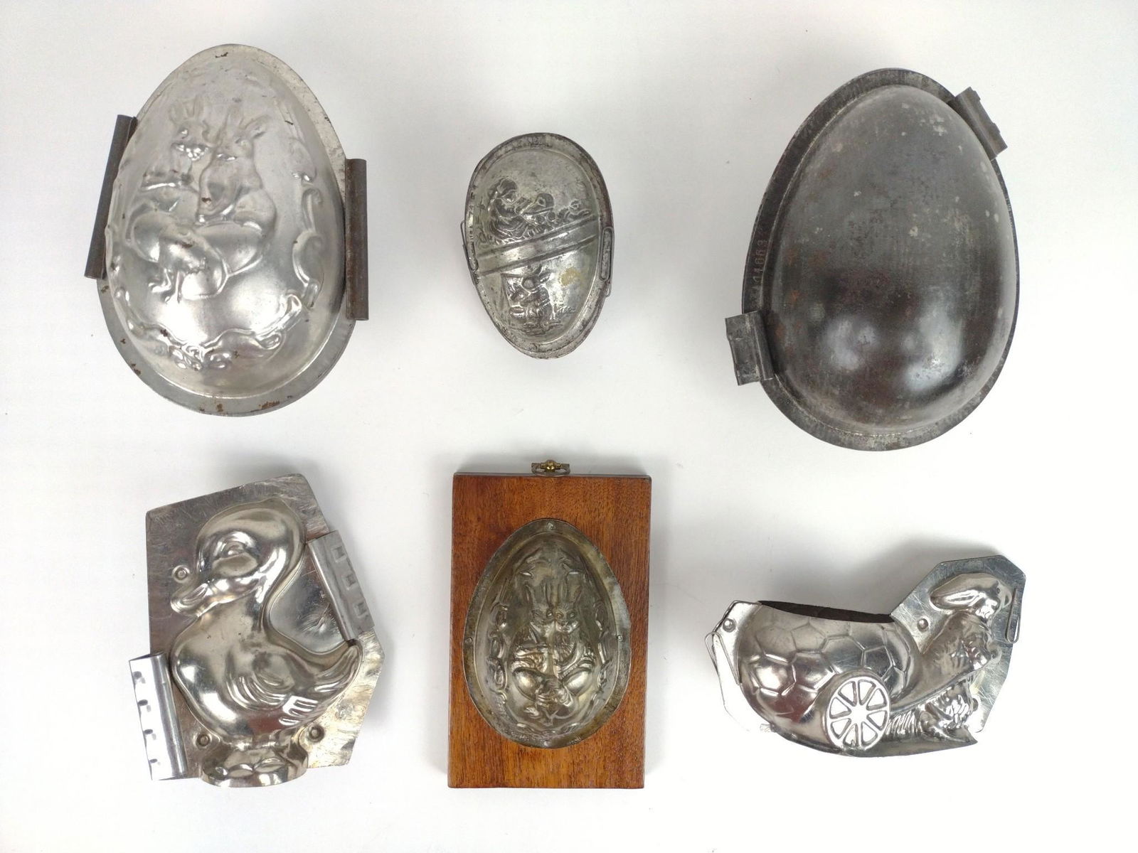 6 Vintage Easter Chocolate Molds (1 of 4)