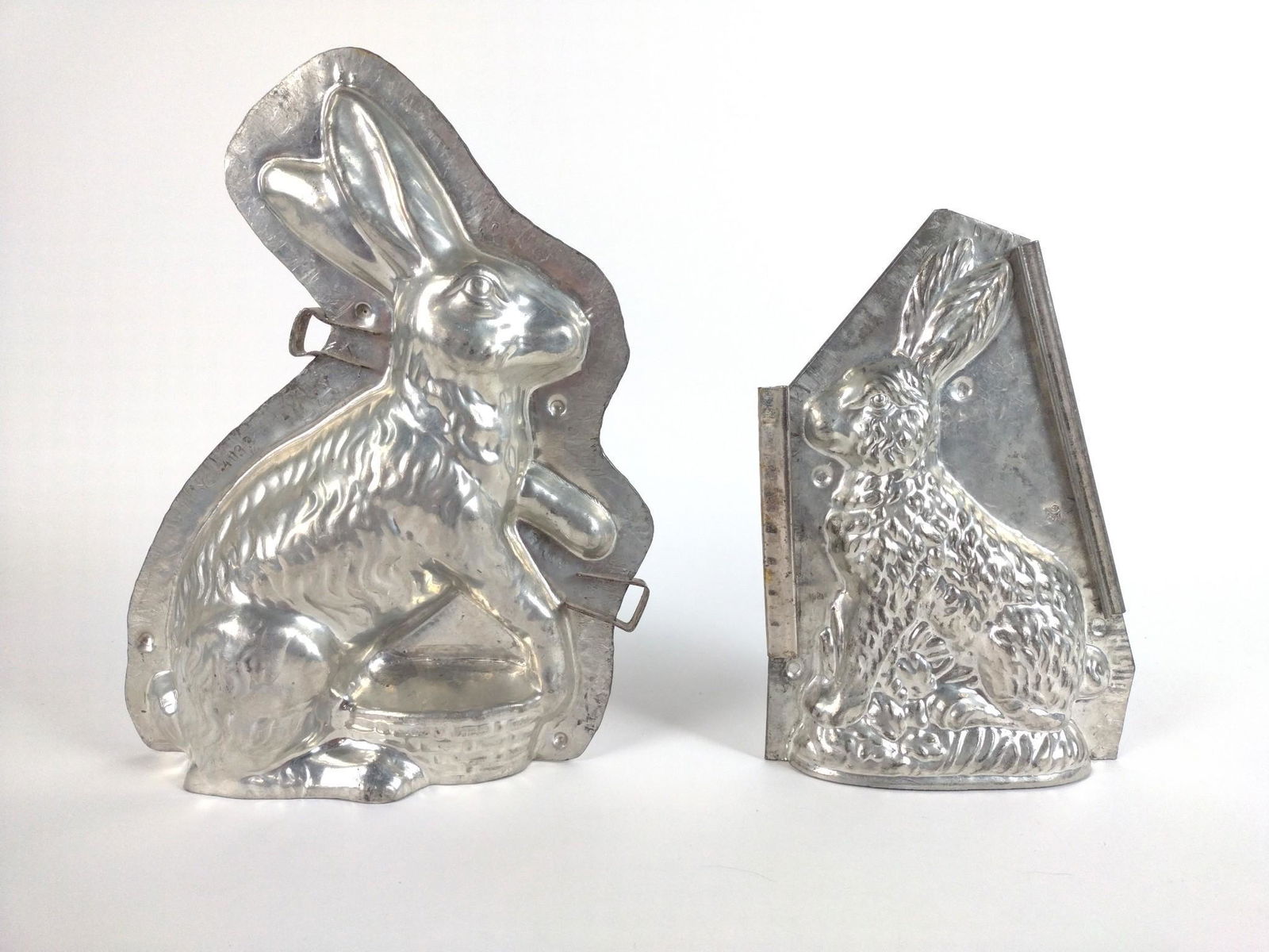 2 Vintage Large Rabbits Chocolate Molds (1 of 4)