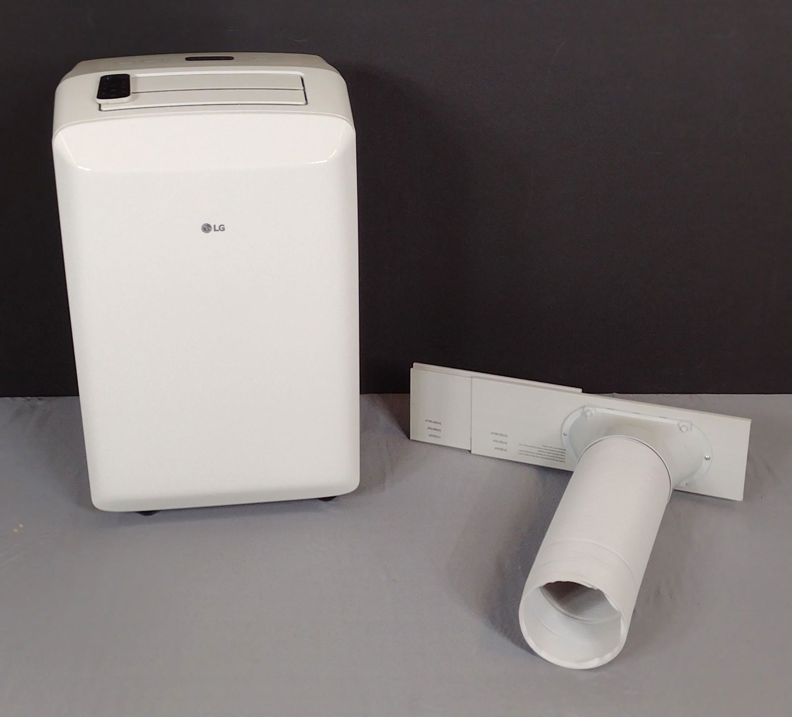 LG Air Conditioner With Remote (1 of 6)