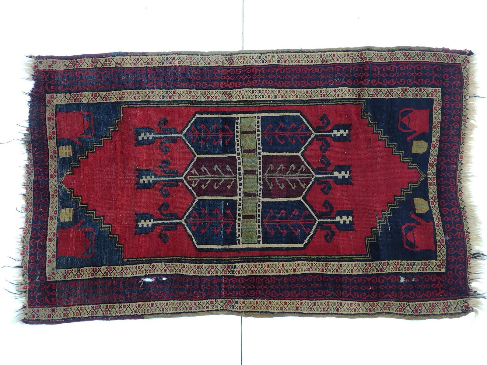 Small Area Rug (1 of 6)