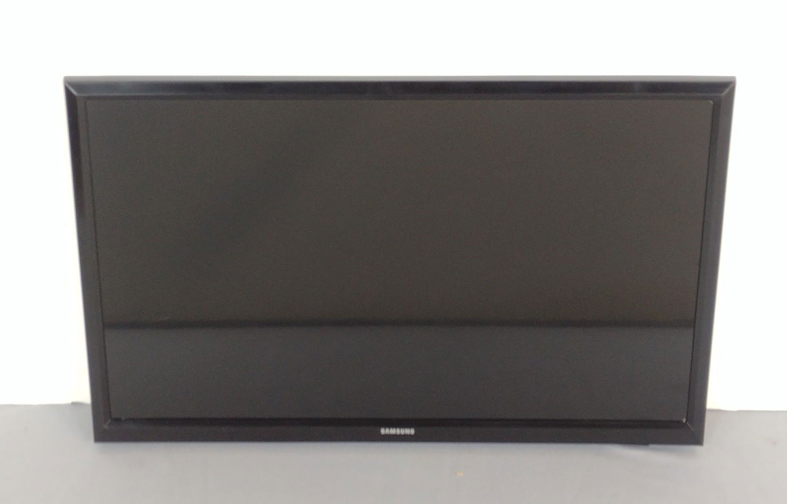 Samsung 23.6" LED TV (1 of 5)