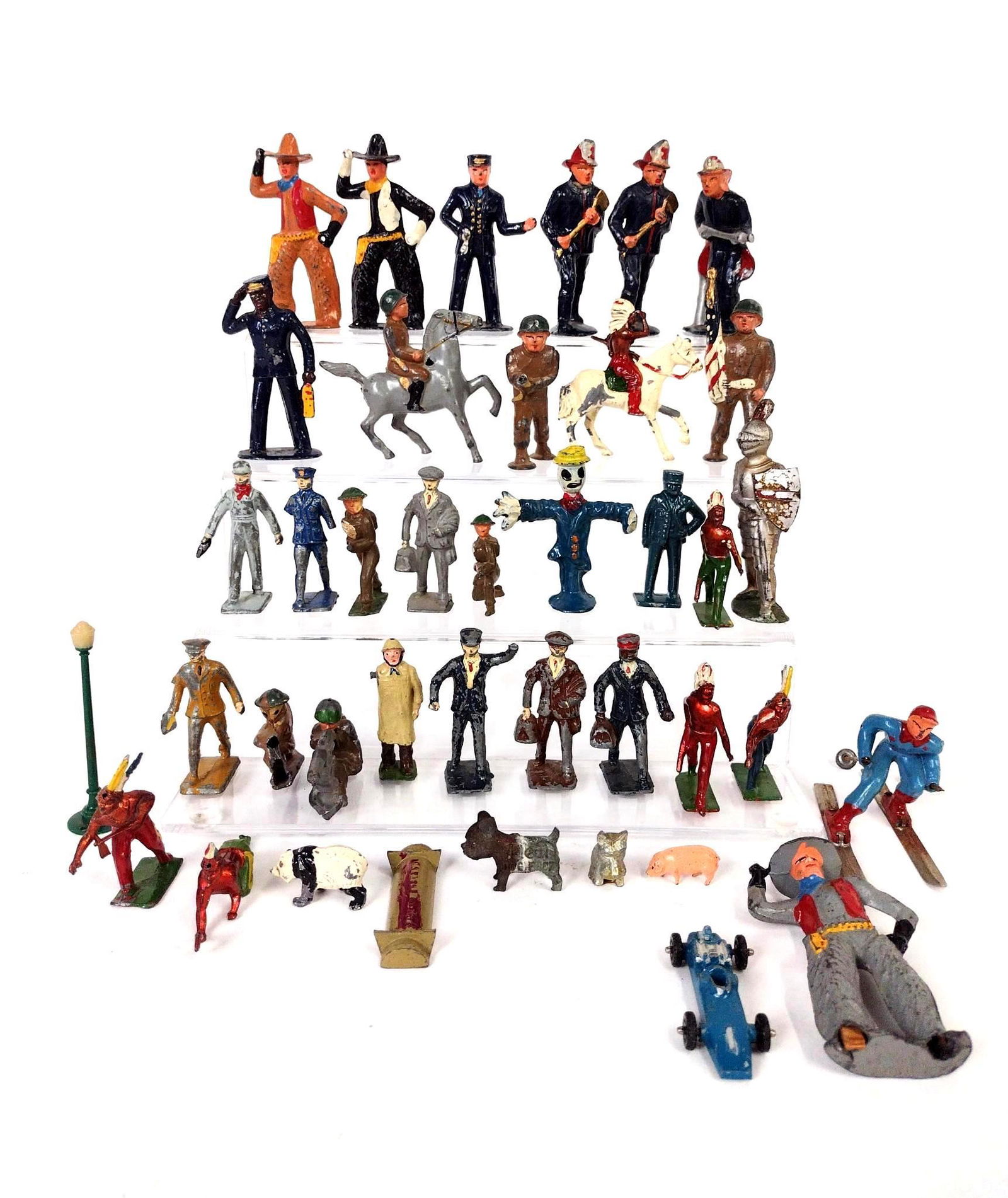 40 Lead Figures incl Soldiers + Skiers (1 of 1)