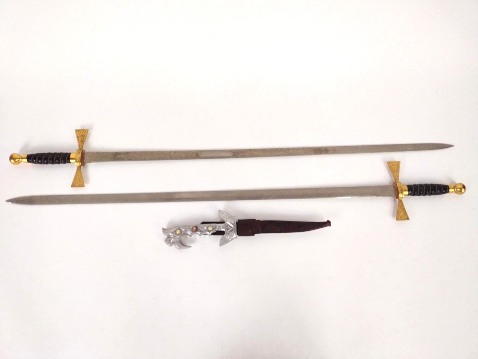2 English Wilkinson Swords + Philippines Dagger (1 of 3)