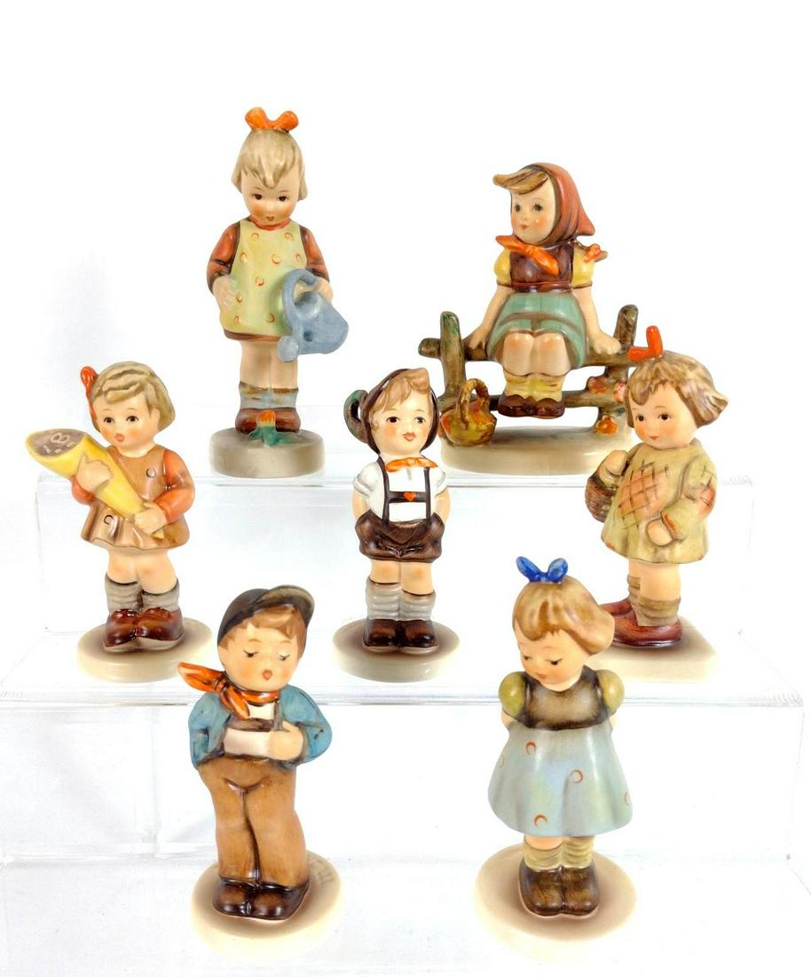 7 Hummel Figurines incl A Sweet Offering (1 of 10)