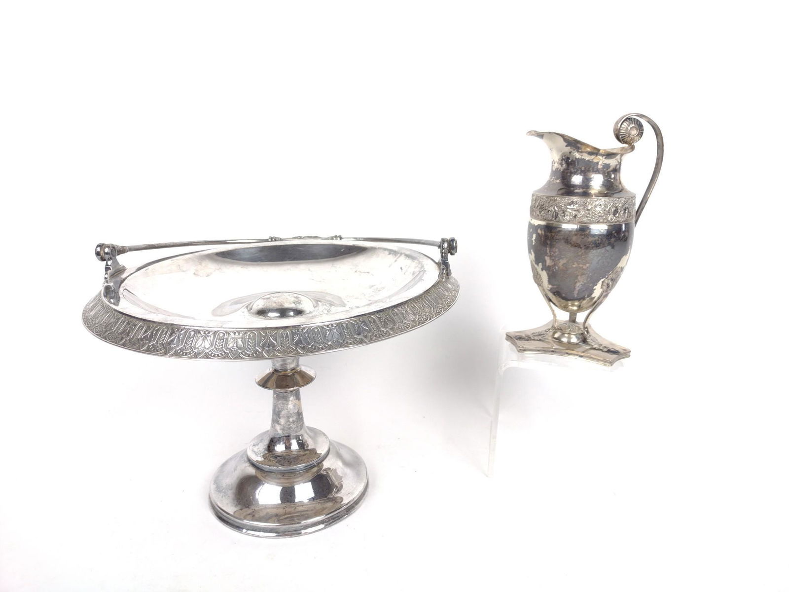 2 Pcs Silver Plate Incl Meriden Basket (1 of 9)