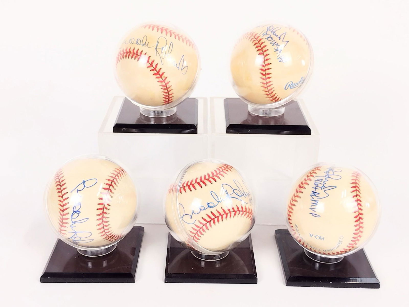 5 Brooks Robinson Autographed Baseballs (1 of 6)