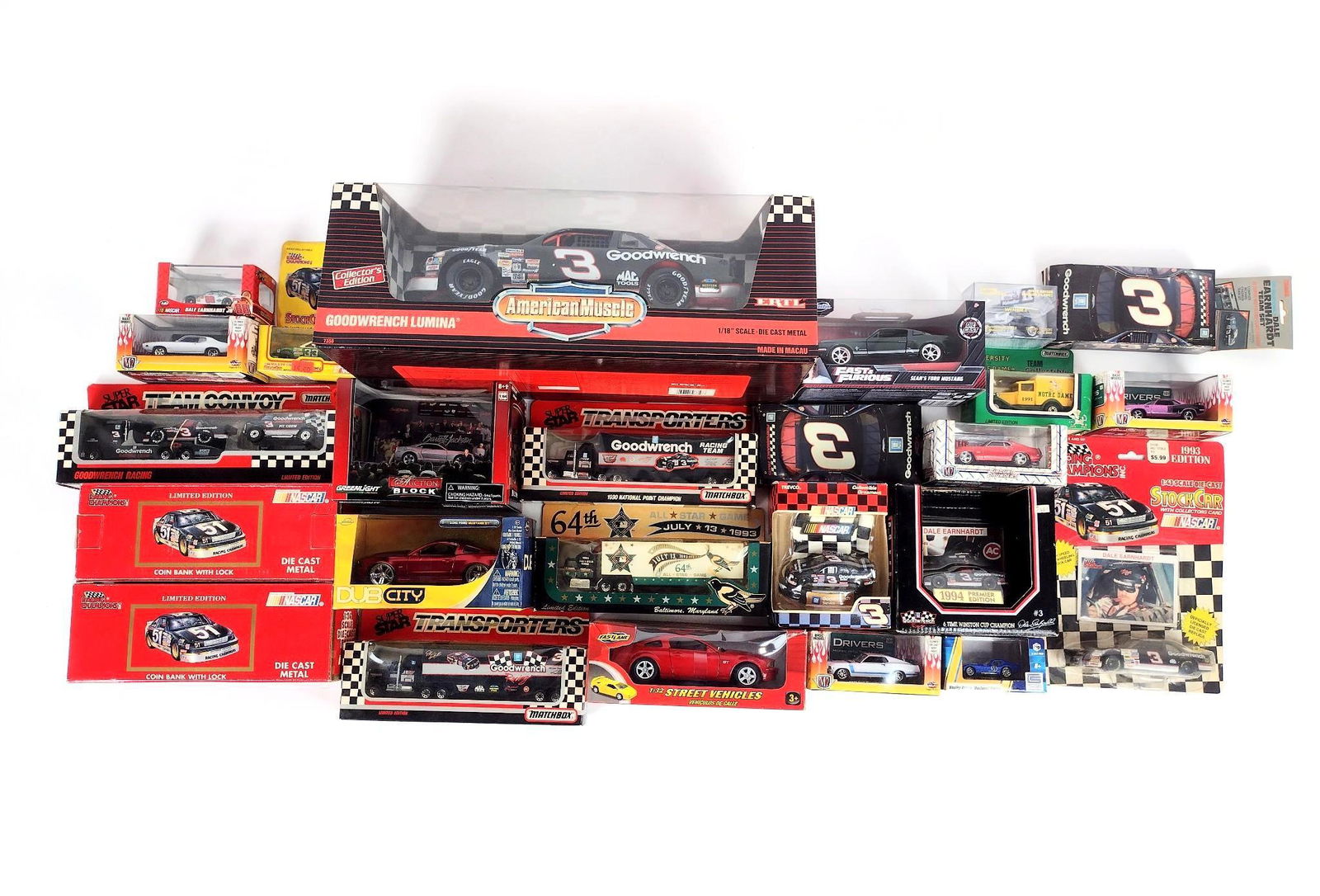 27 Pcs of Die Cast Cars incl Dale Earnhardt Sr. (1 of 4)