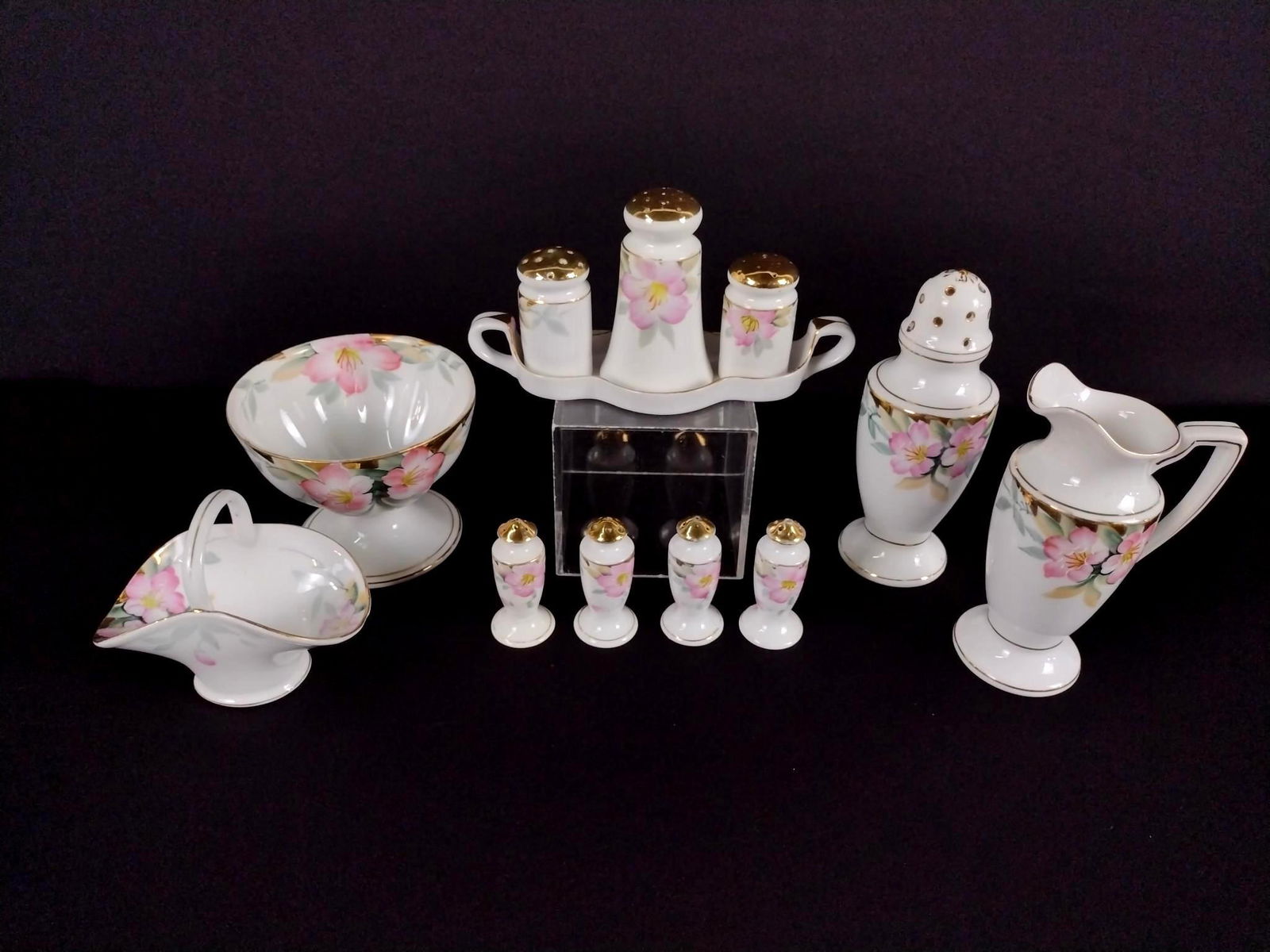 12 Pcs Naritake Azalea Incl Grape Fruit Dish (1 of 5)