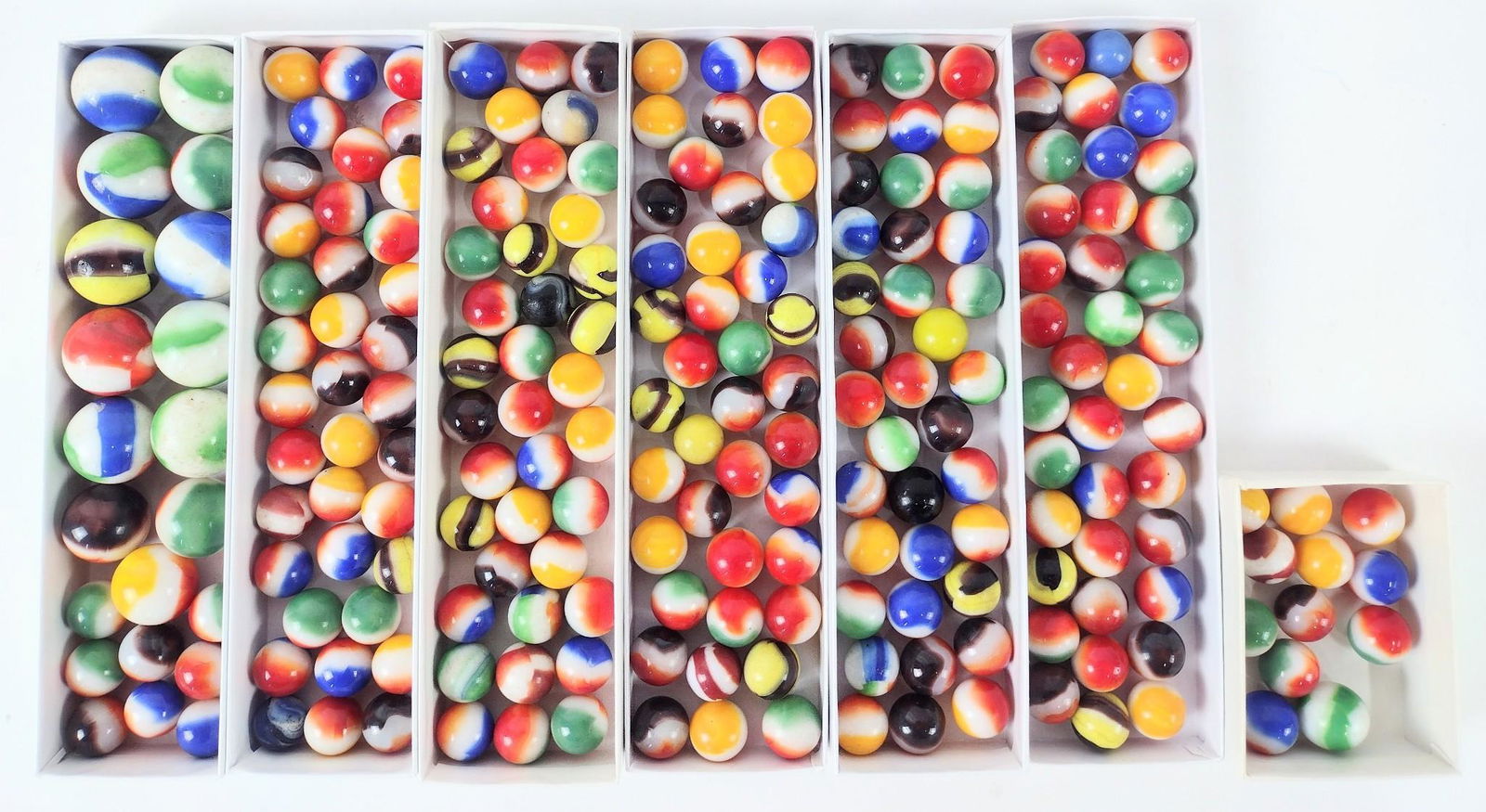 Collection Of Vintage Marbles: Various sizes. EL IMPORTANT: Before bidding, please read the terms and conditions. When you registered for the auction you agreed to these terms and will be required to comply with them.