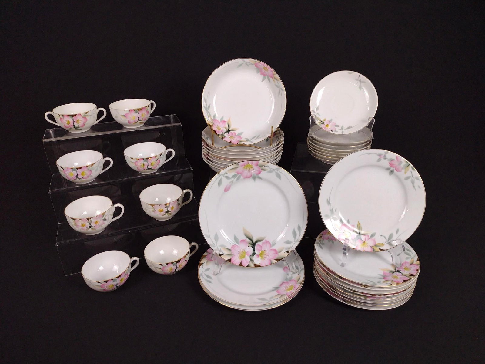 36 Pcs Noritake Azalea Dinnerware (1 of 4)