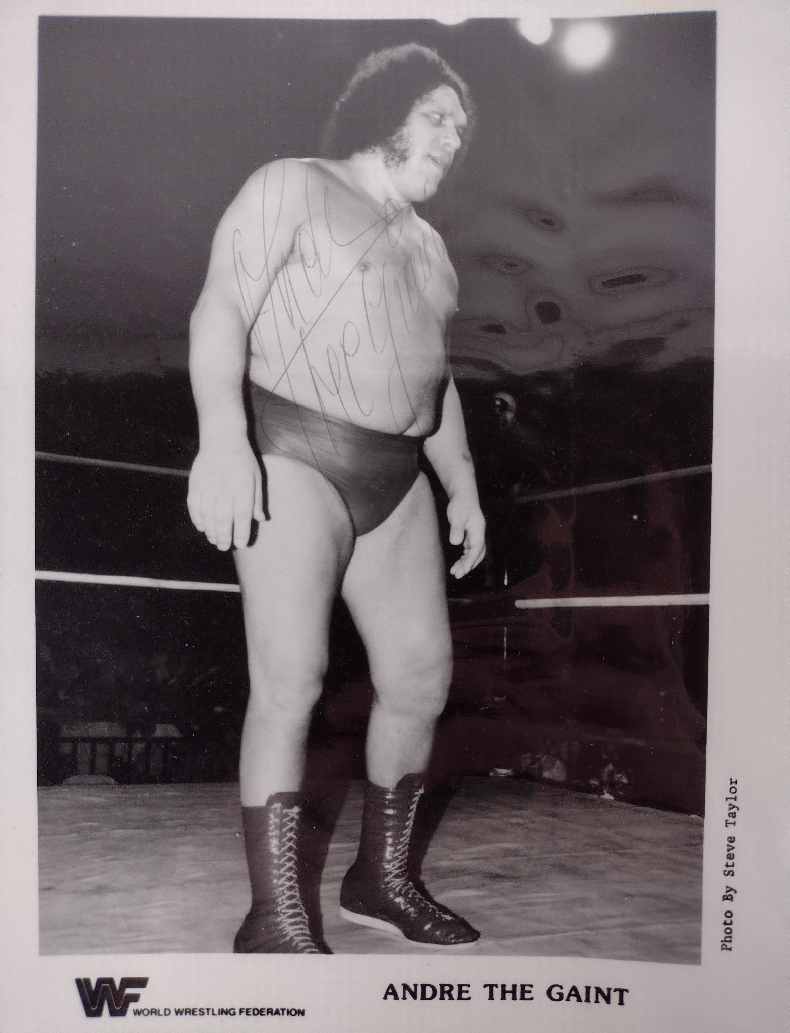 Binder Of Wrestling Photos and Autographs incl Andre The Giant (1 of 13)
