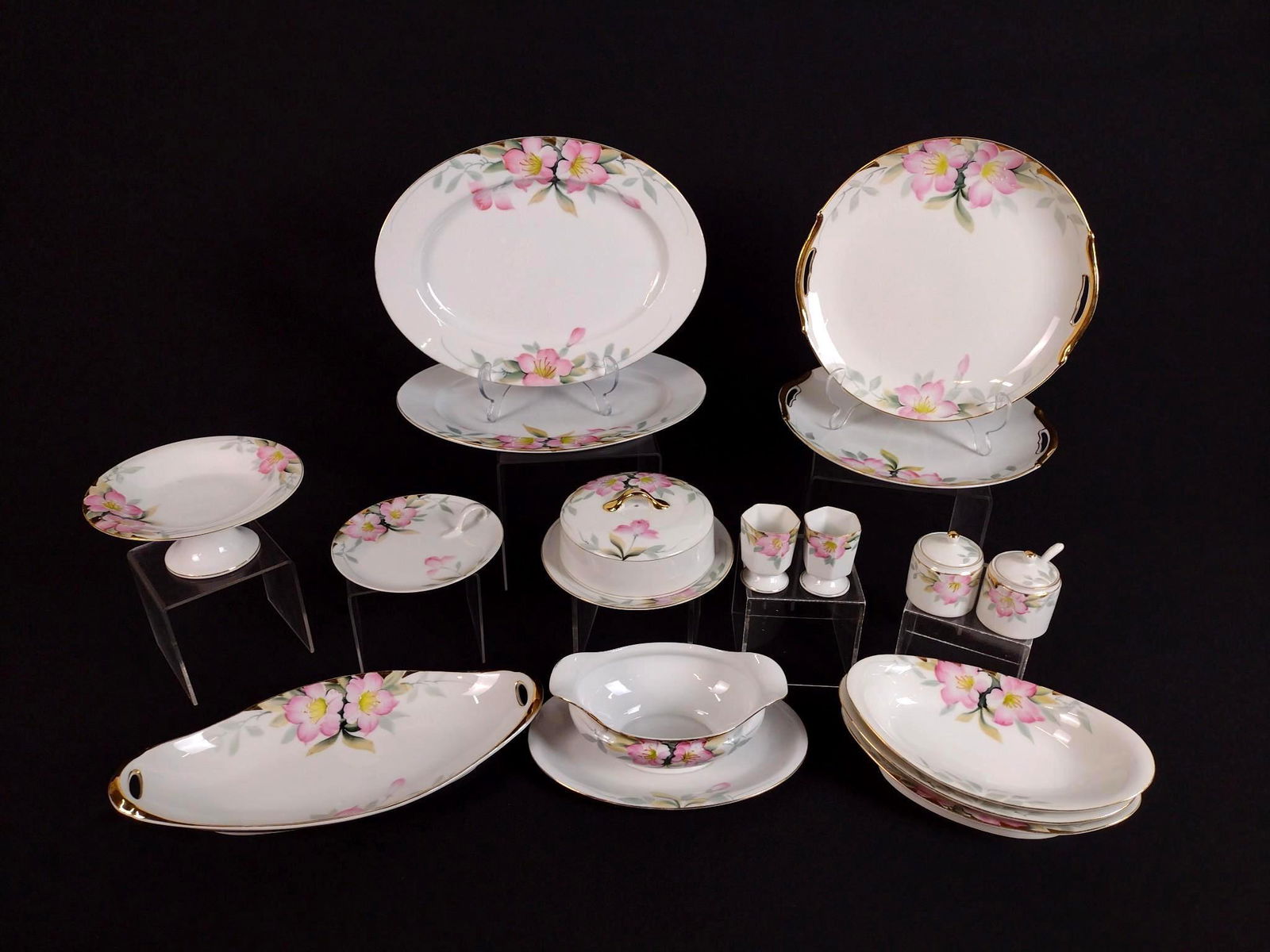16 Pcs Noritake Azalea incl Gravy Boat (1 of 5)