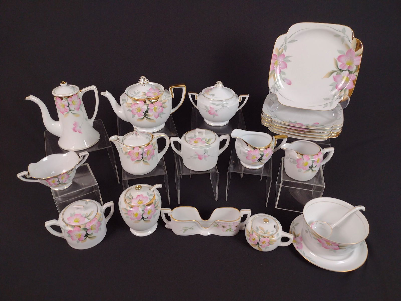 19 Pcs Noritake Azalea incl Luncheon Plates (1 of 6)