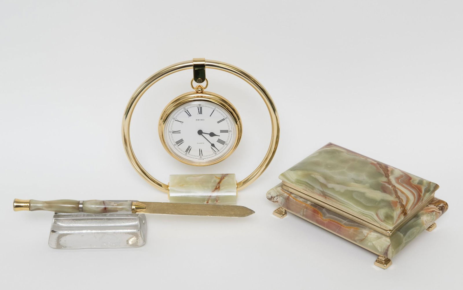 4 Desk Accessories Incl. Seiko Hanging Clock (1 of 10)