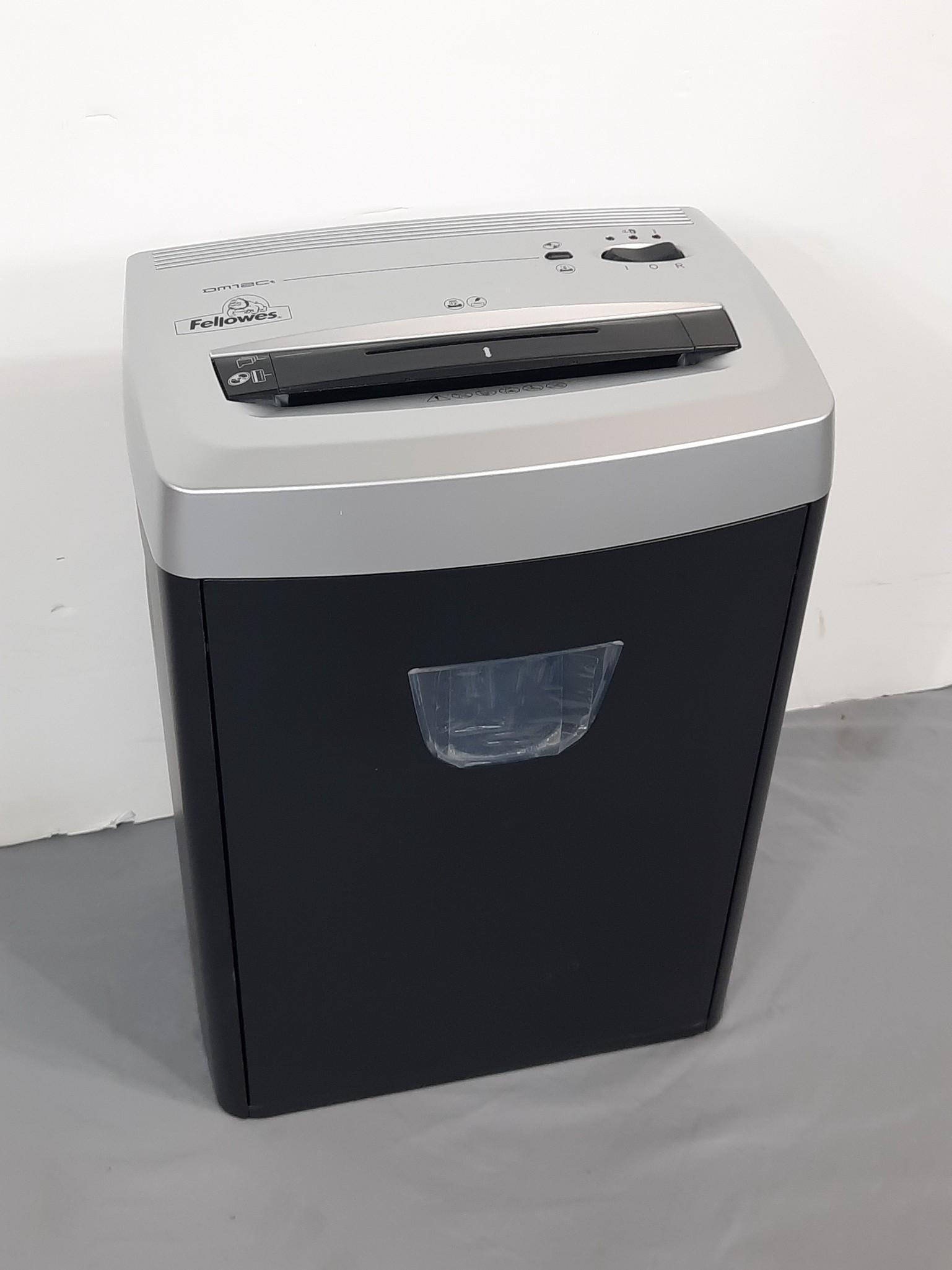 Fellowes 12 Sheet Paper Shredder (1 of 3)