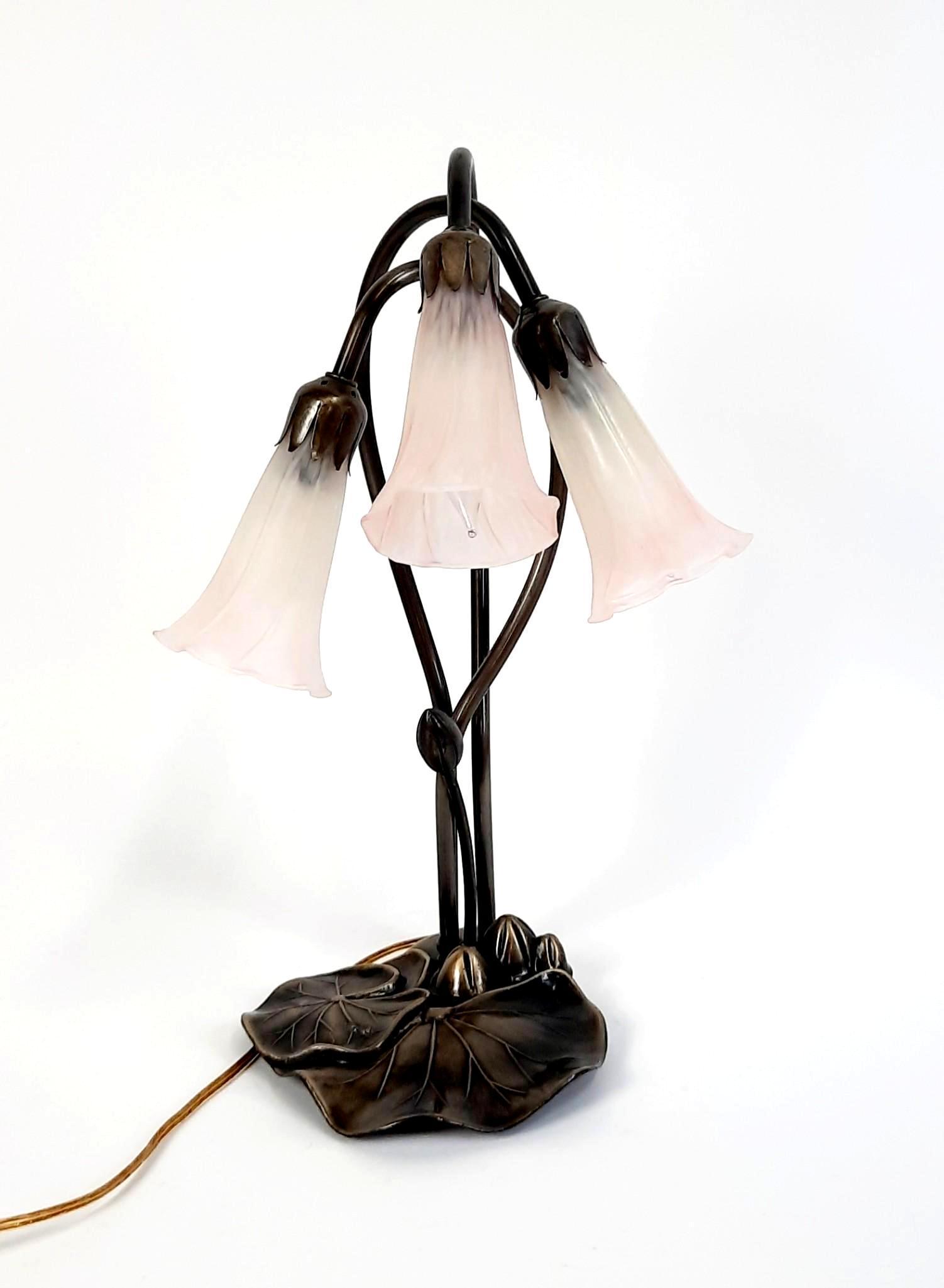 Tulip/lily Pad Lamp Auction