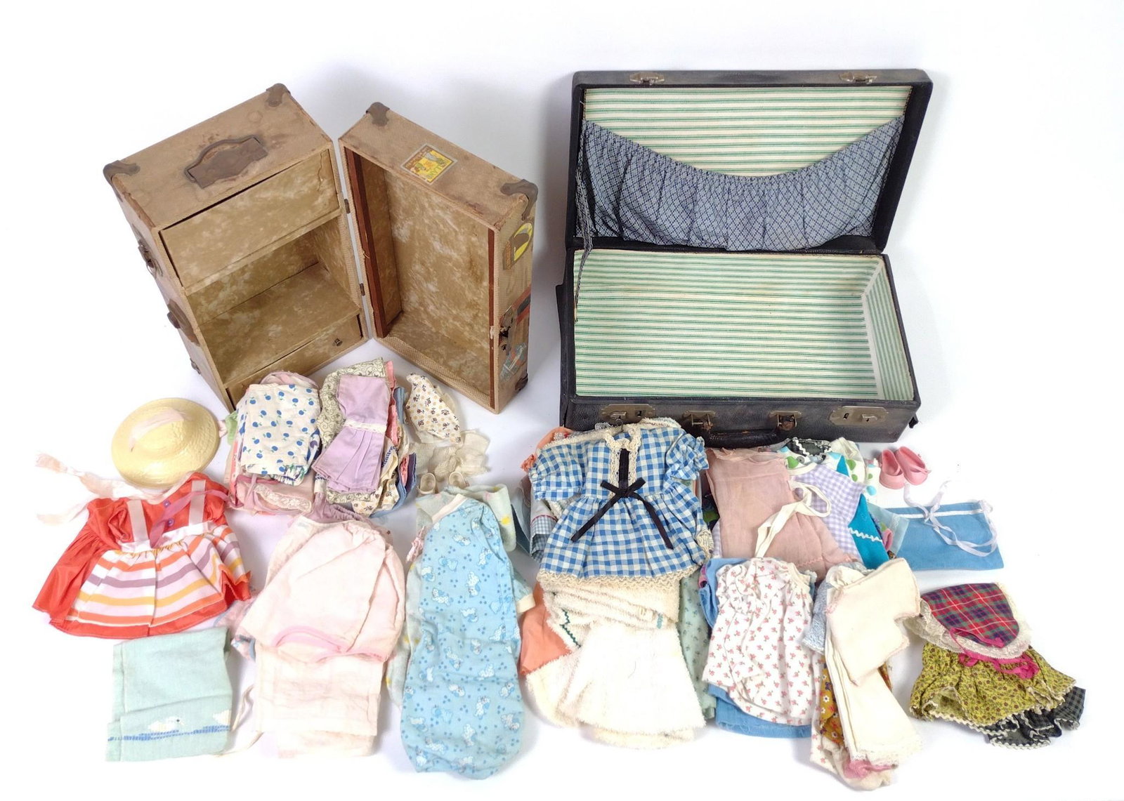 2 Dolls Trunks w/ Clothes (1 of 7)