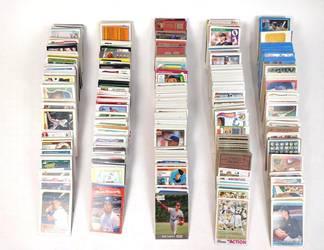 Approximately 950 Sports Cards (1 of 5)