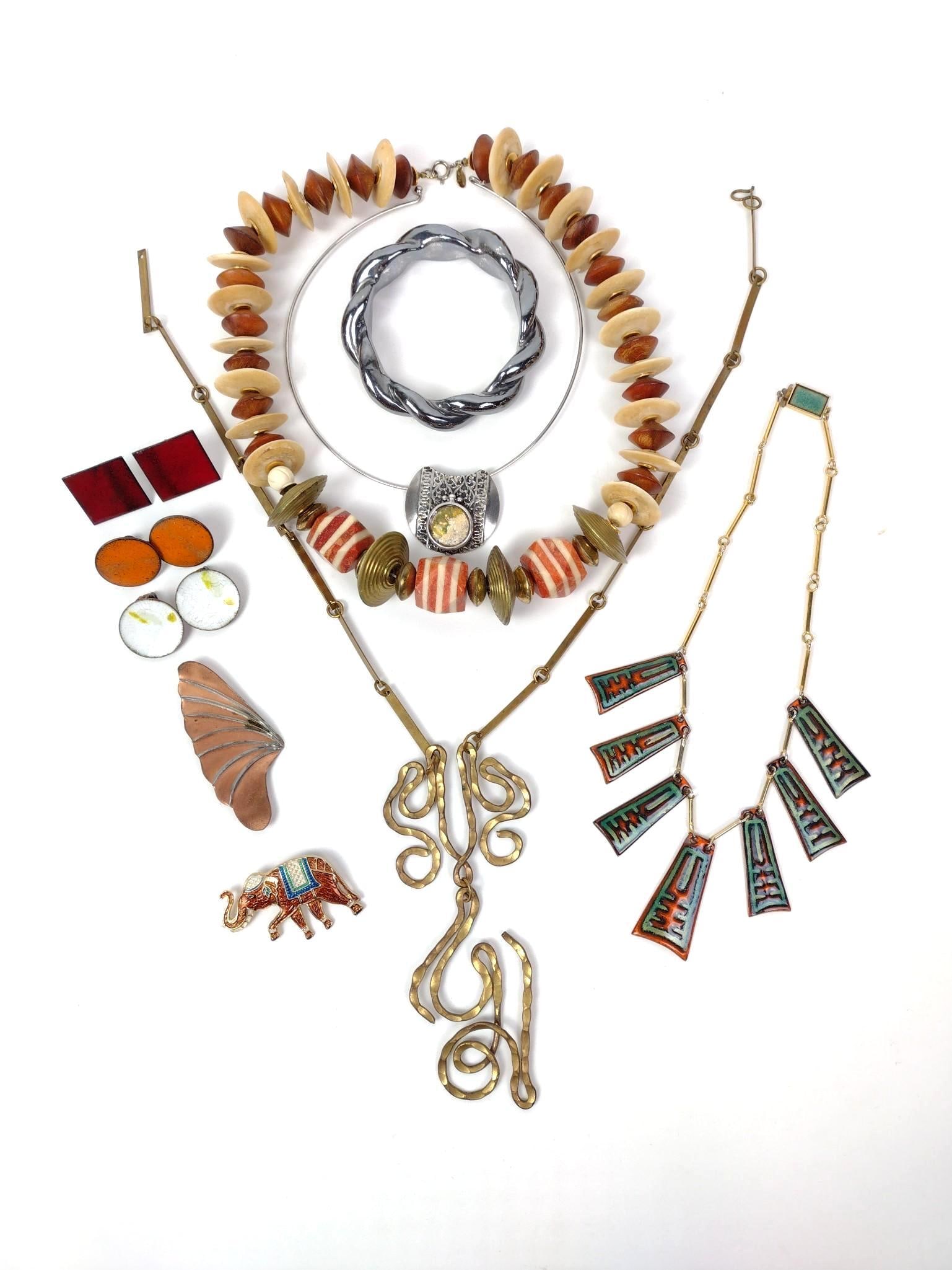 10 Pcs. Costume Jewelry Incl. Necklaces & Earrings (1 of 3)