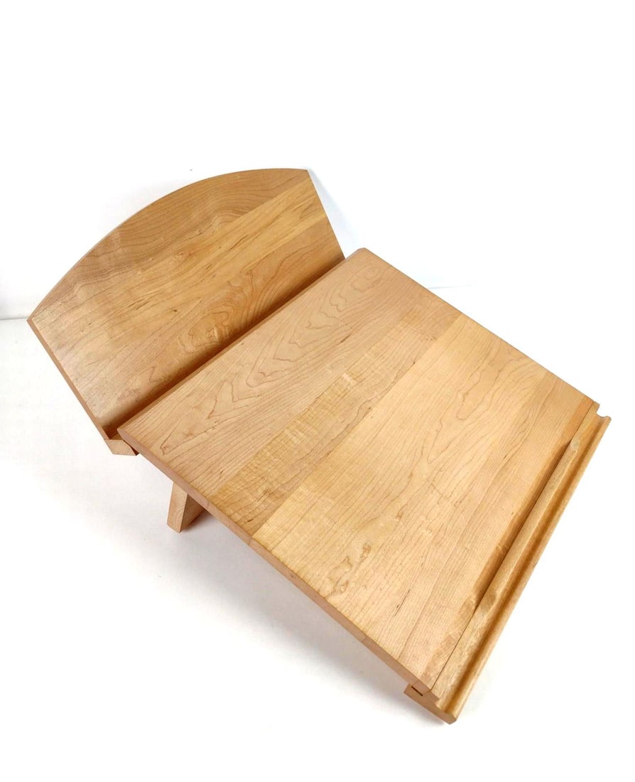 Levenger Editors Desk: 18" wide x 20 1/2" deep x 11" high.