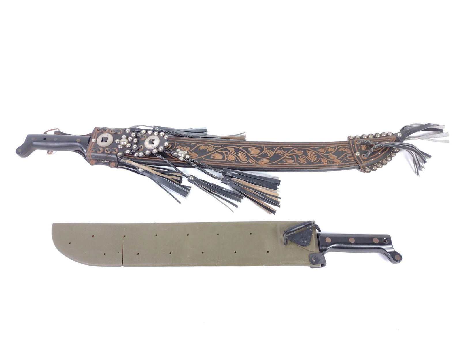 2 Machete's incl El Salvador with Tooled / Studded Leather Sheath (1 of 6)