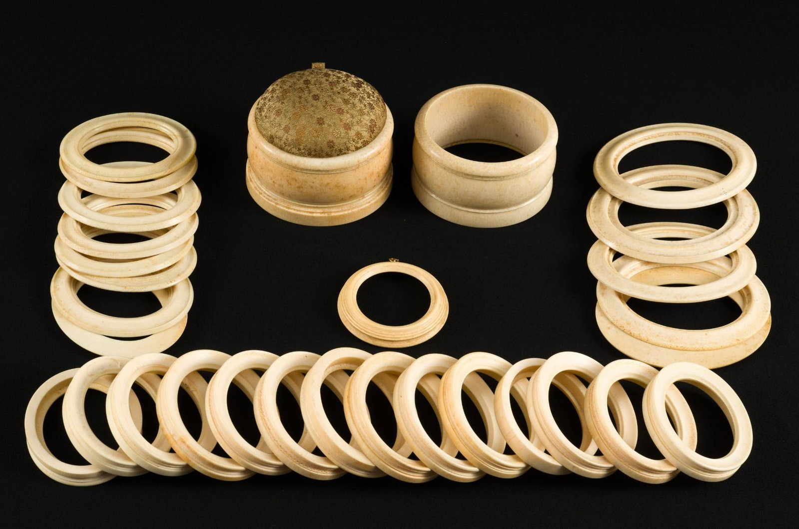 PENNSYLVANIA RESIDENTS ONLY: 1 Ivory Jewelry Box & 29 Ivory Portrait Frames: NOTE: UNDER CURRENT PENNSYLVANIA LAW, IVORY MAY ONY BE SOLD TO PENNSYLVANIA RESIDENTS. CURRENT GOVERNMENT-ISSUED IDENTIFICATION WITH PROOF OF PENNSYLVANIA RESIDENCY IS REQUIRED.DESCRIPTION: Includes o