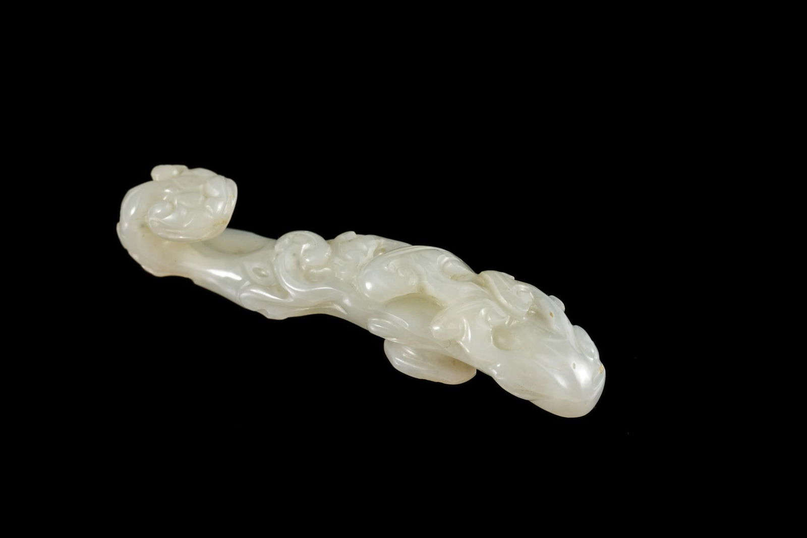 Qing Dynasty (1636-1912) Celadon White Jade Belt Hook (1 of 6)