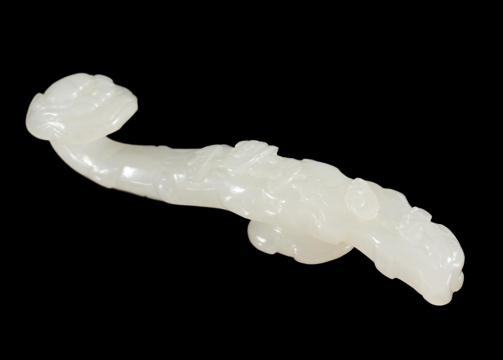 Qing Dynasty (1636-1912) Celadon White Jade Belt Hook (1 of 7)