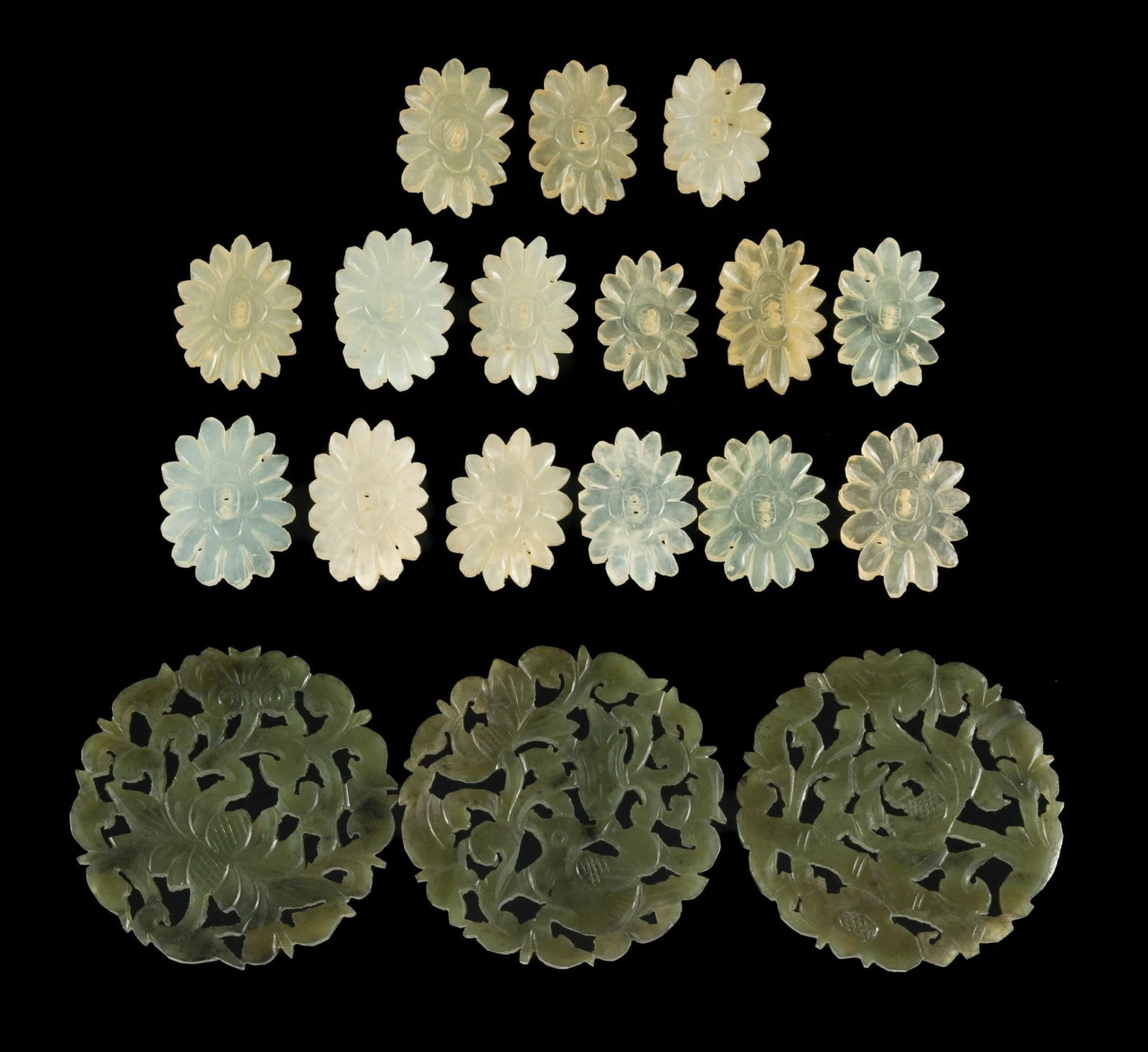 3 Qing Dynasty (1636-1912) Jade Pendants & 15 Buttons (1 of 4)