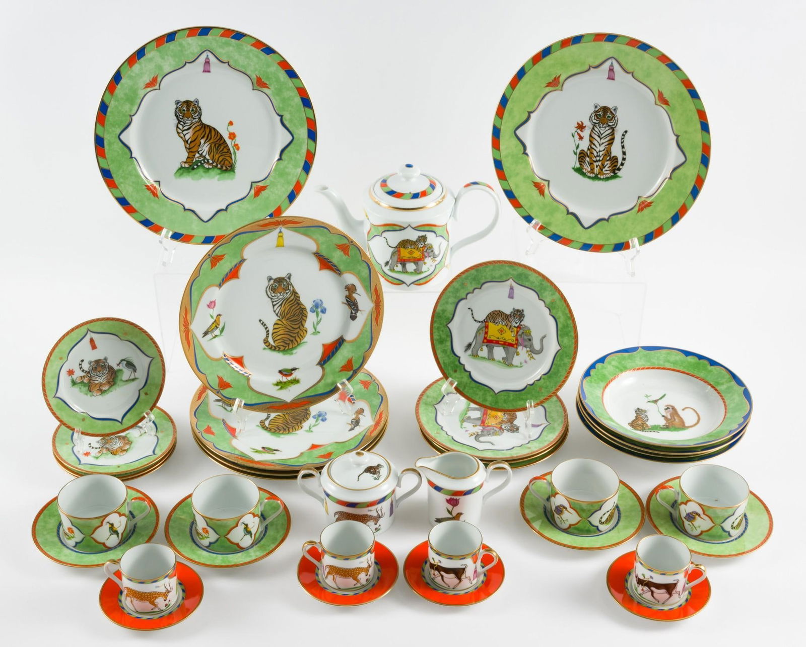 Lynn Chase Tiger Raj Full Dinner Service (1 of 20)