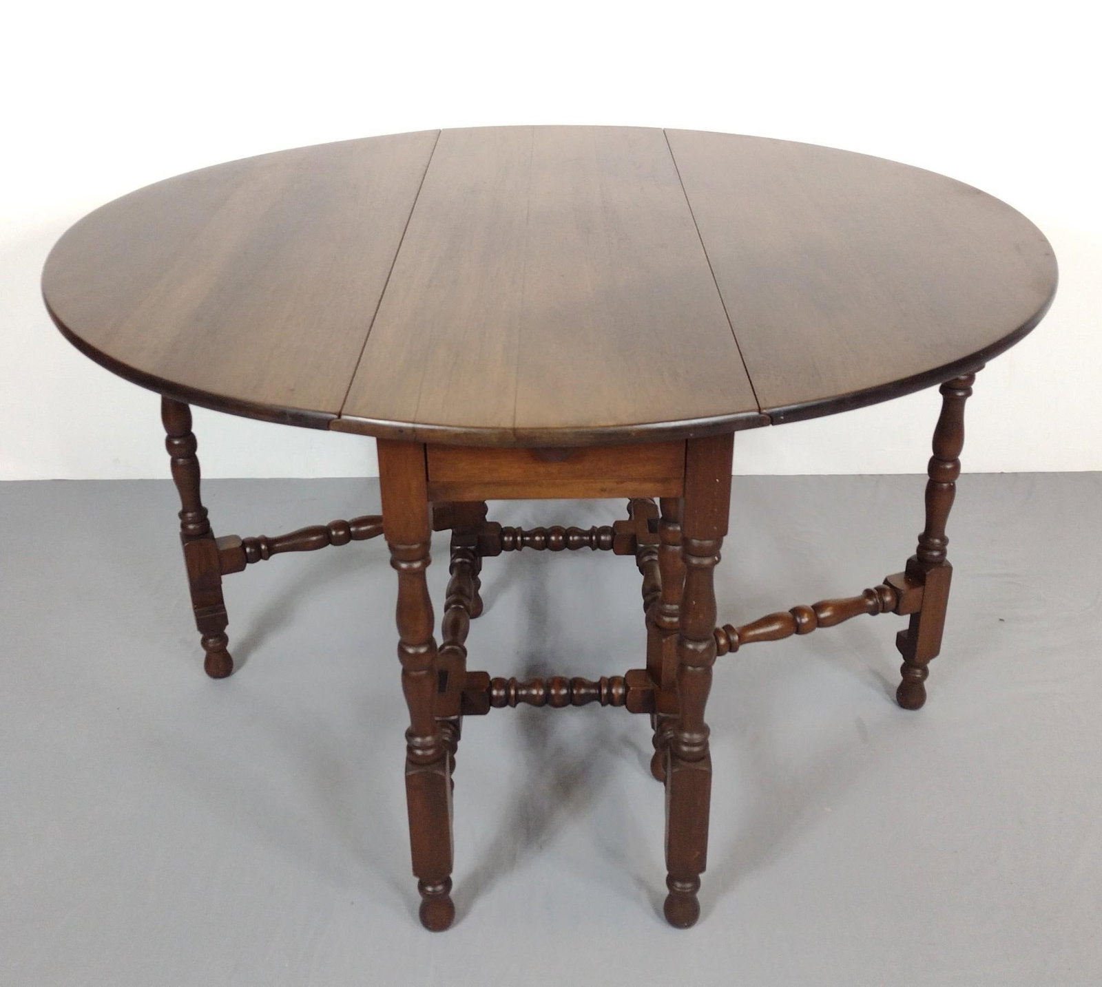 Drop Side Gate Leg Table (1 of 7)