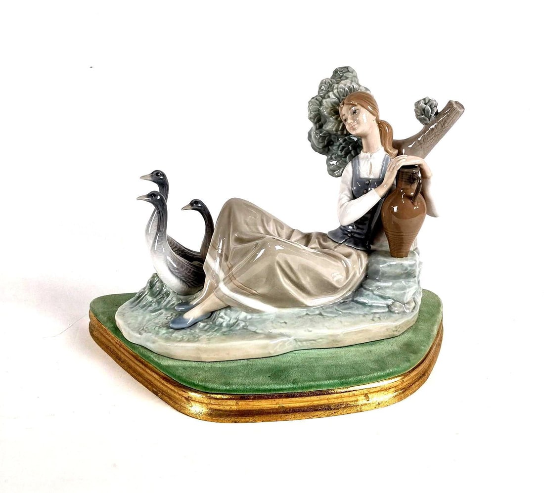 Lladro "Carrying Water" Figurine (1 of 4)