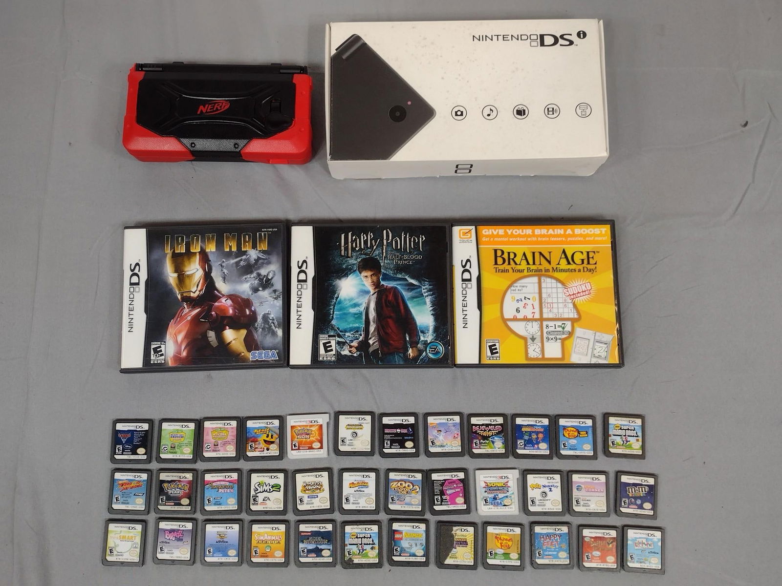 Nintendo DSi With Original Box And 39 Games (1 of 4)