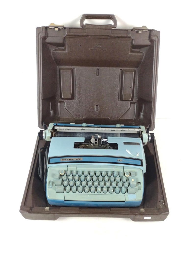 Smith Corona Coronet Super 12 Type Writer (1 of 4)