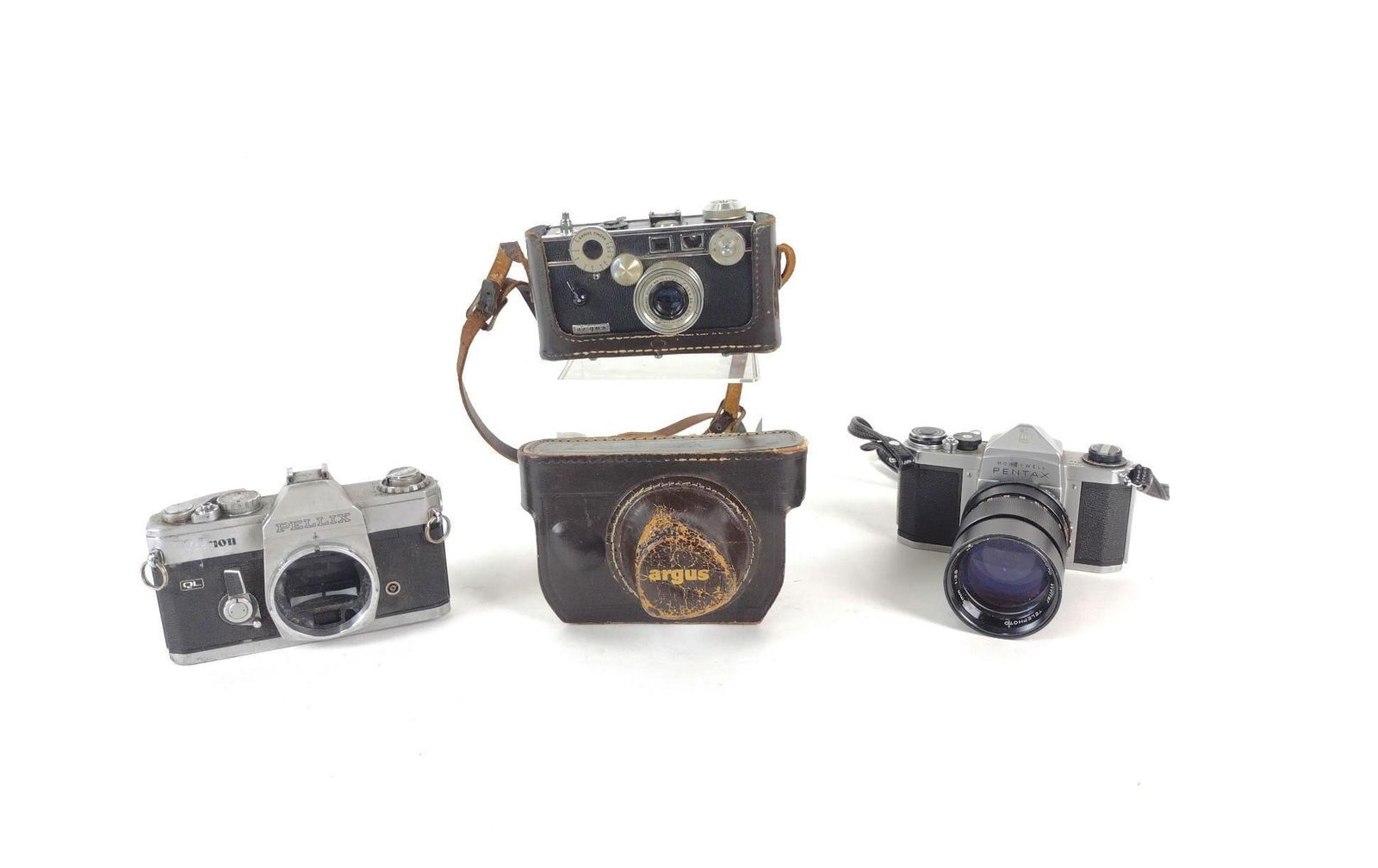 3 Vintage Cameras incl Pentax, Argus and Canon (1 of 12)