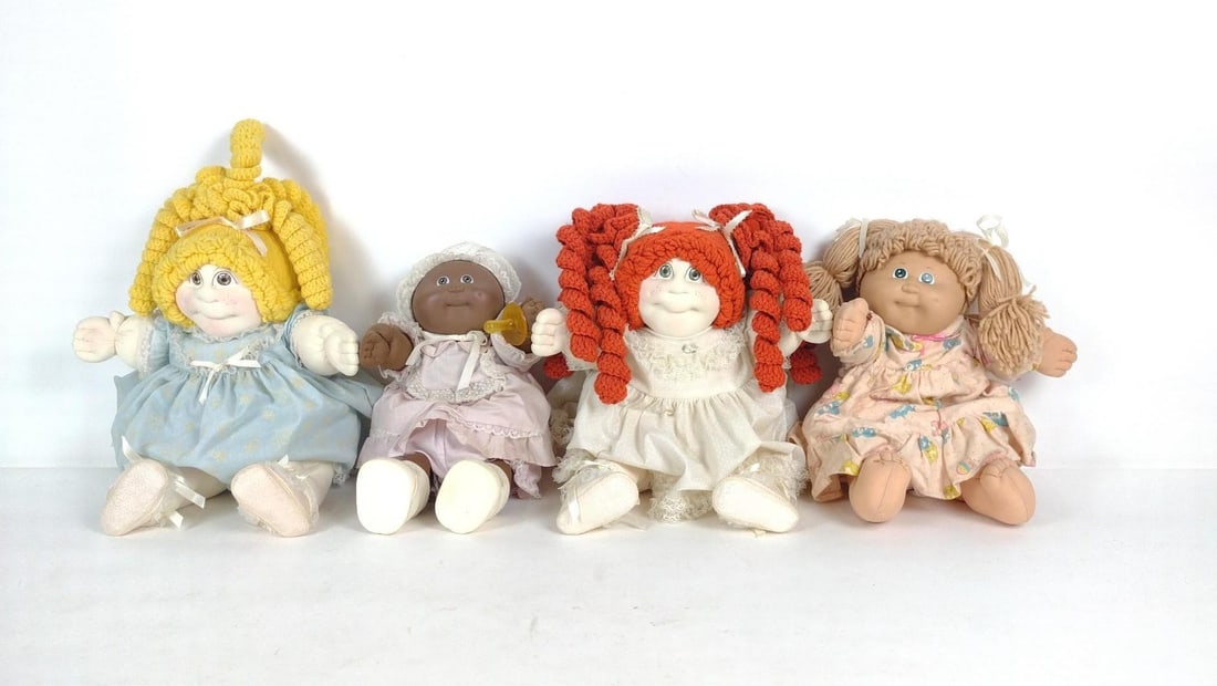 4 Vintage Cabbage Patch Dolls (1 of 5)