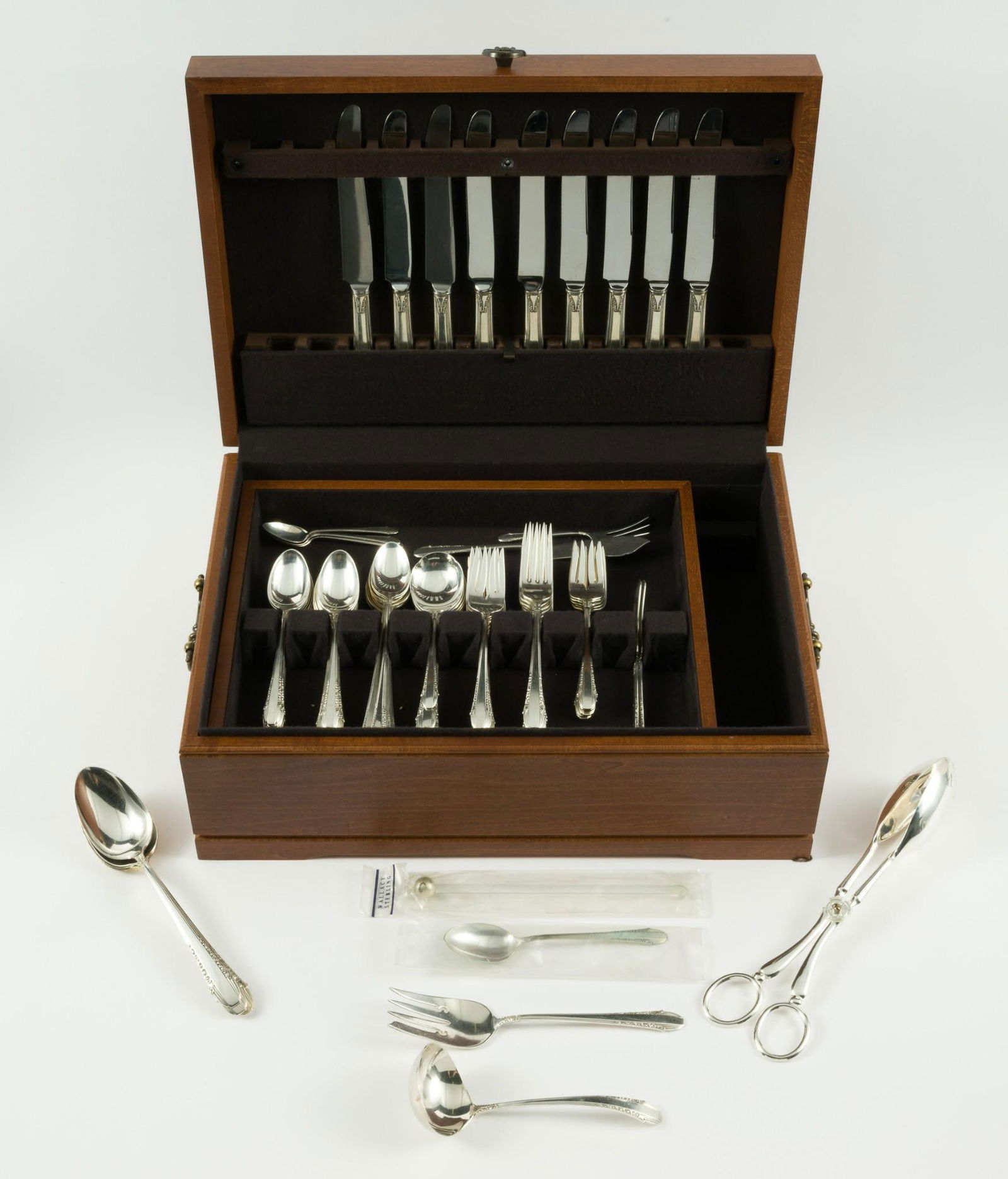 79 Pcs. International Silver Enchantress Full Service (1 of 8)