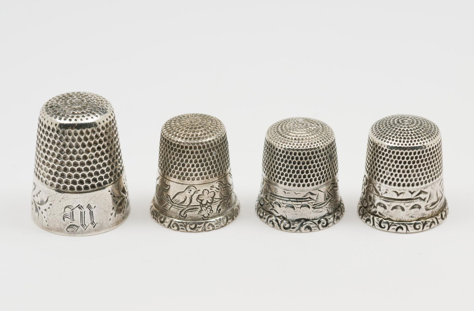 4 Waite Thresher Antique Sterling Thimbles (1 of 7)