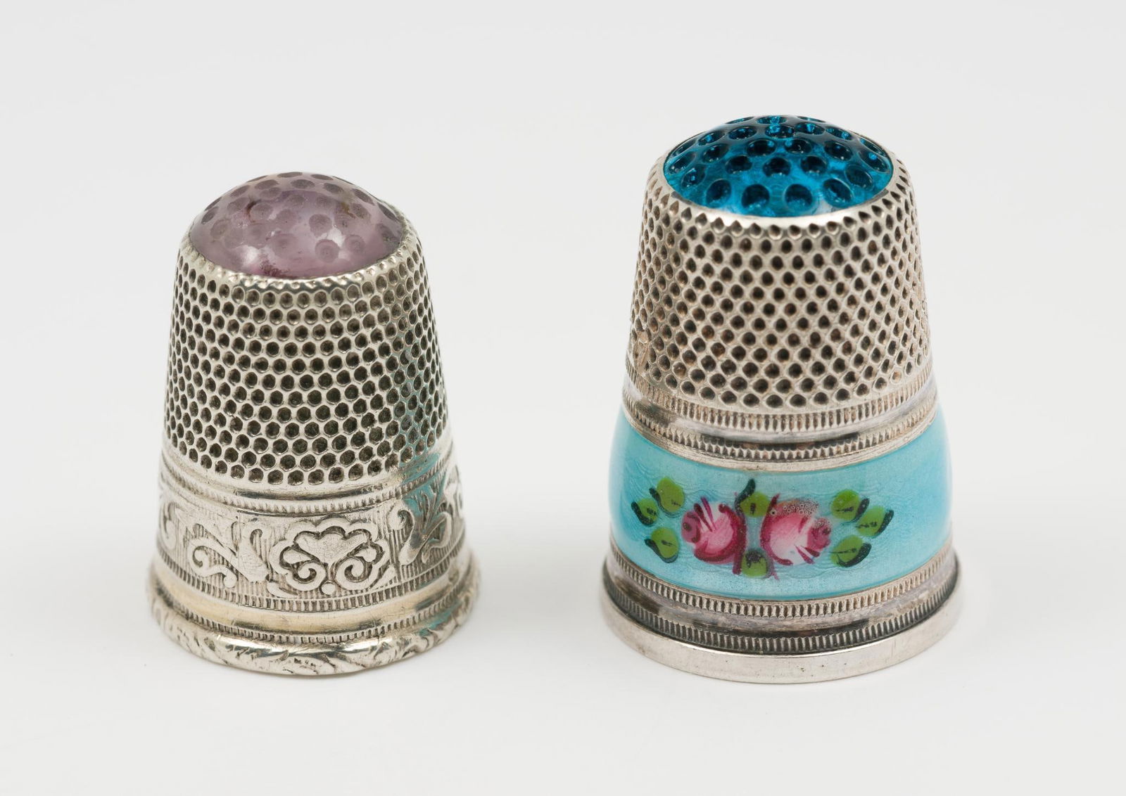 2 Antique Sterling Thimbles (1 of 4)