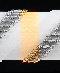 18k Gold Chain Link Bracelet: 6-1/2" long x 3/4" wide. Marked 750 to clasp. 31.7 grams.
