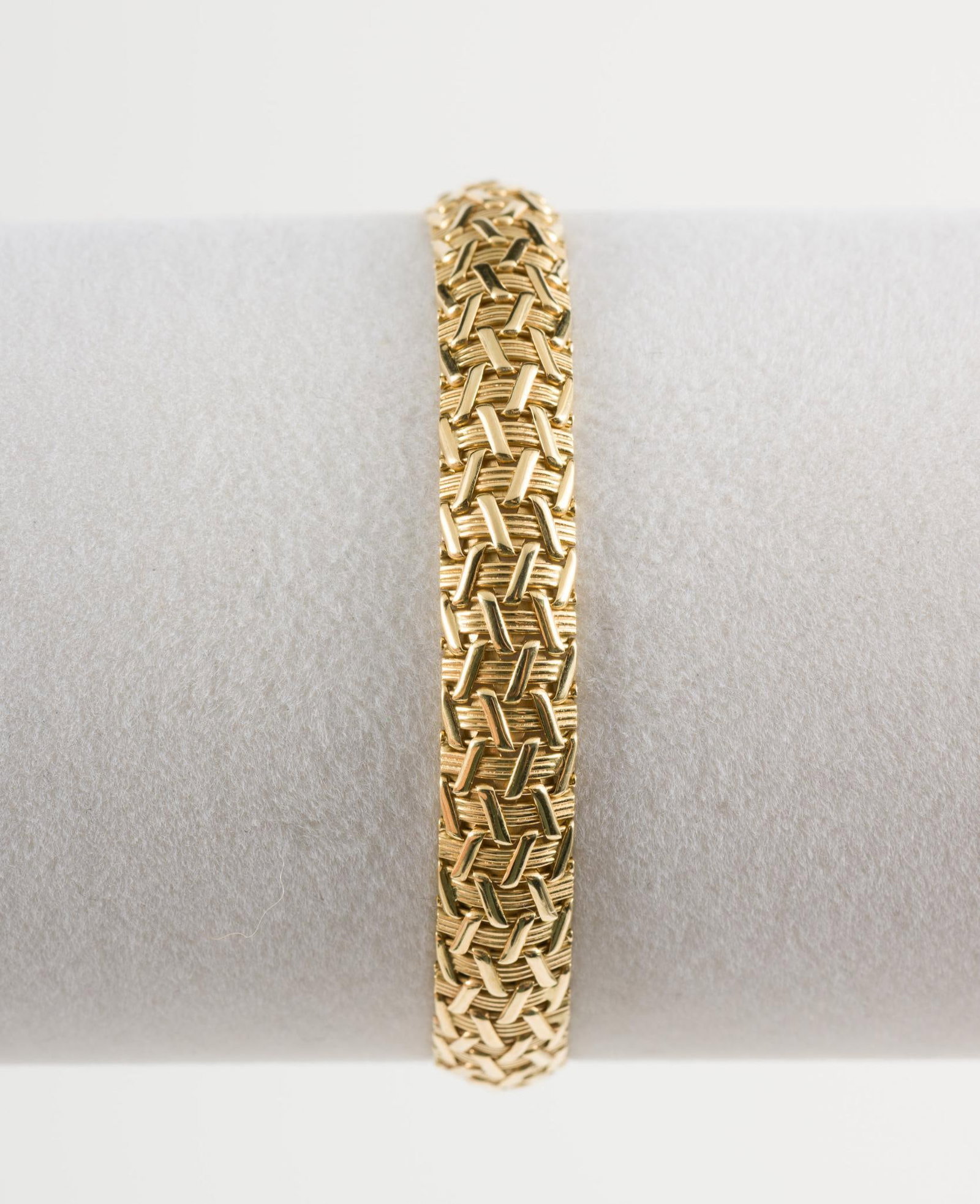 14k Gold Bracelet: 14k Gold Bracelet With Designer Links, Safety Lock at Clasp. 3/8" wide x 7" long. Weight 12.7 Grams