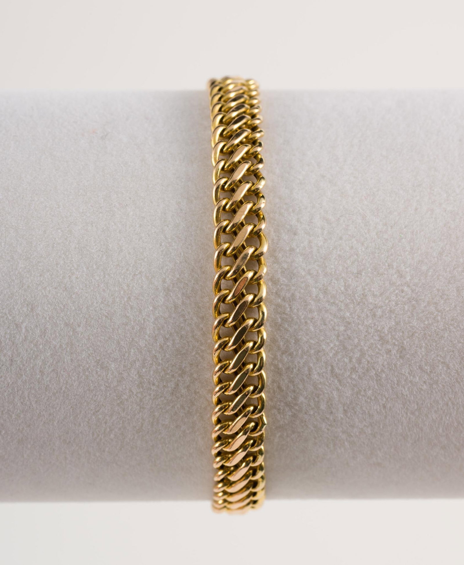 14k Gold Bracelet: 14k Gold Bracelet With Openwork Herringbone Links, Safety Lock at Clasp. 1/4" wide x 7" long. Weight 6.4 Grams