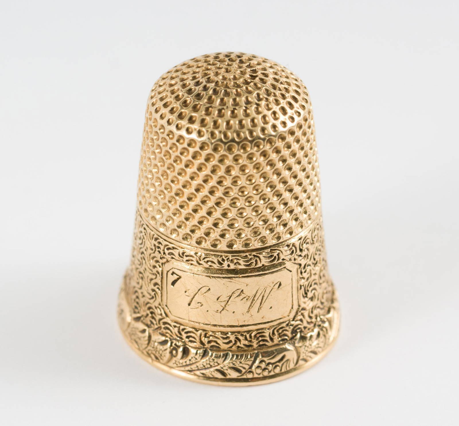 18k Gold Thimble Auction