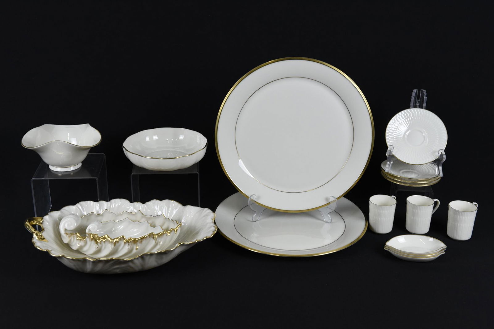 16 Pcs of Lenox Incl Leaf Dishes (1 of 8)