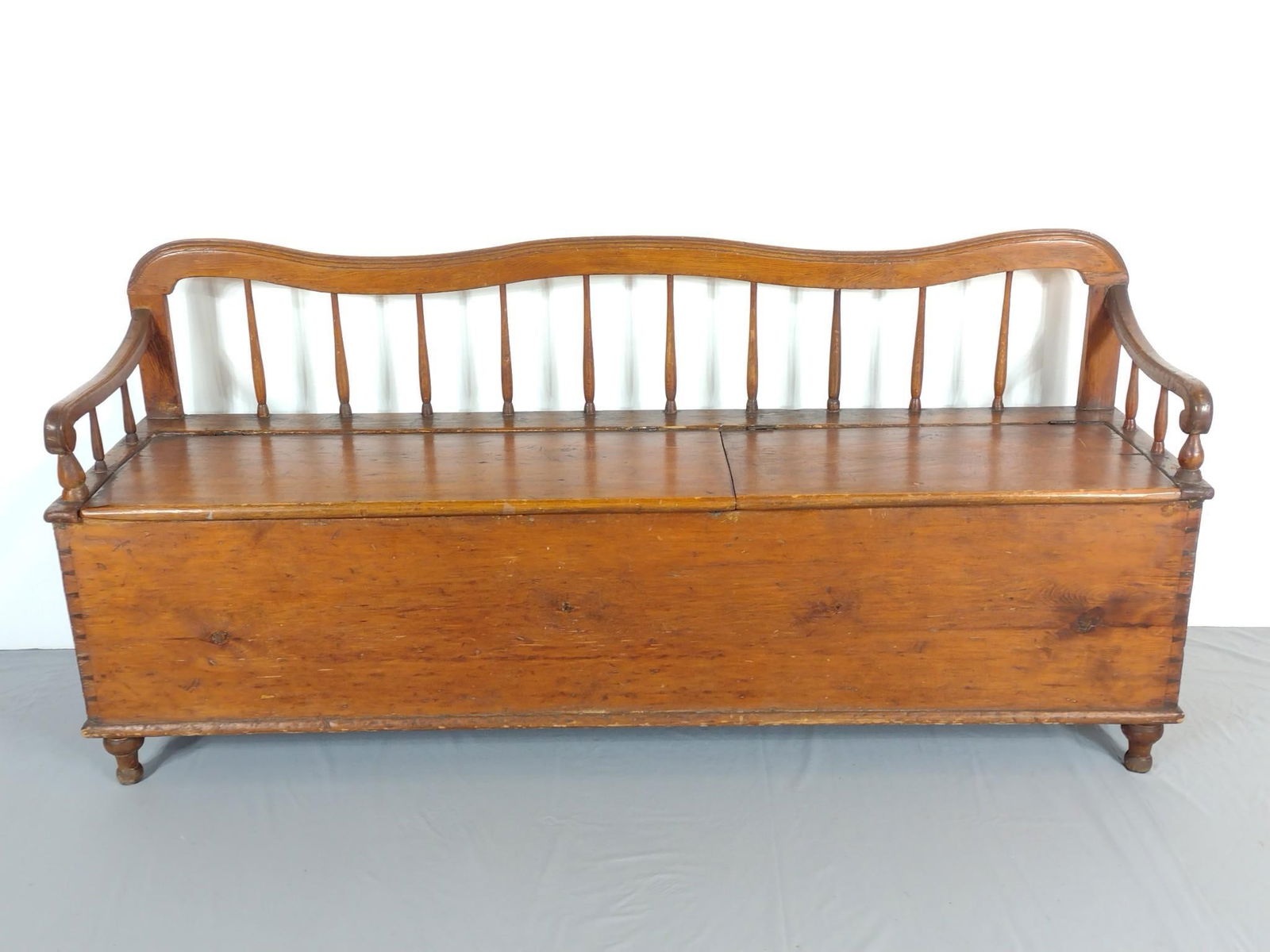 Antique Storage Bench (1 of 8)
